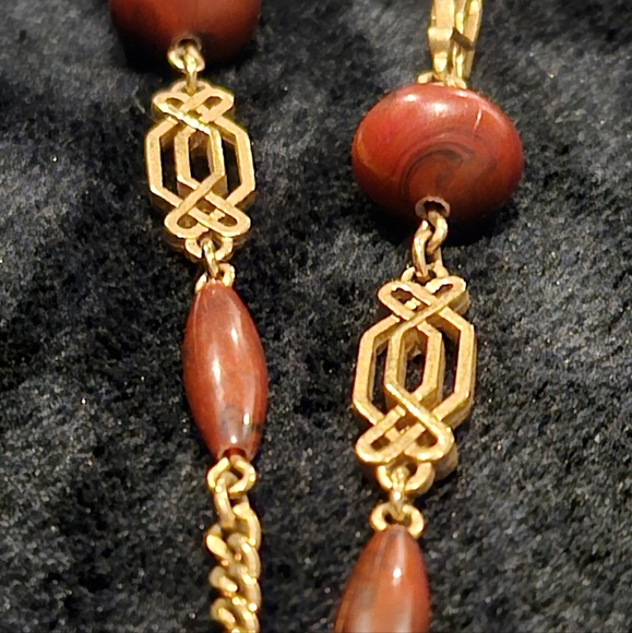 Vintage Sarah Coventry Medallion necklace - Picture 4 of 6